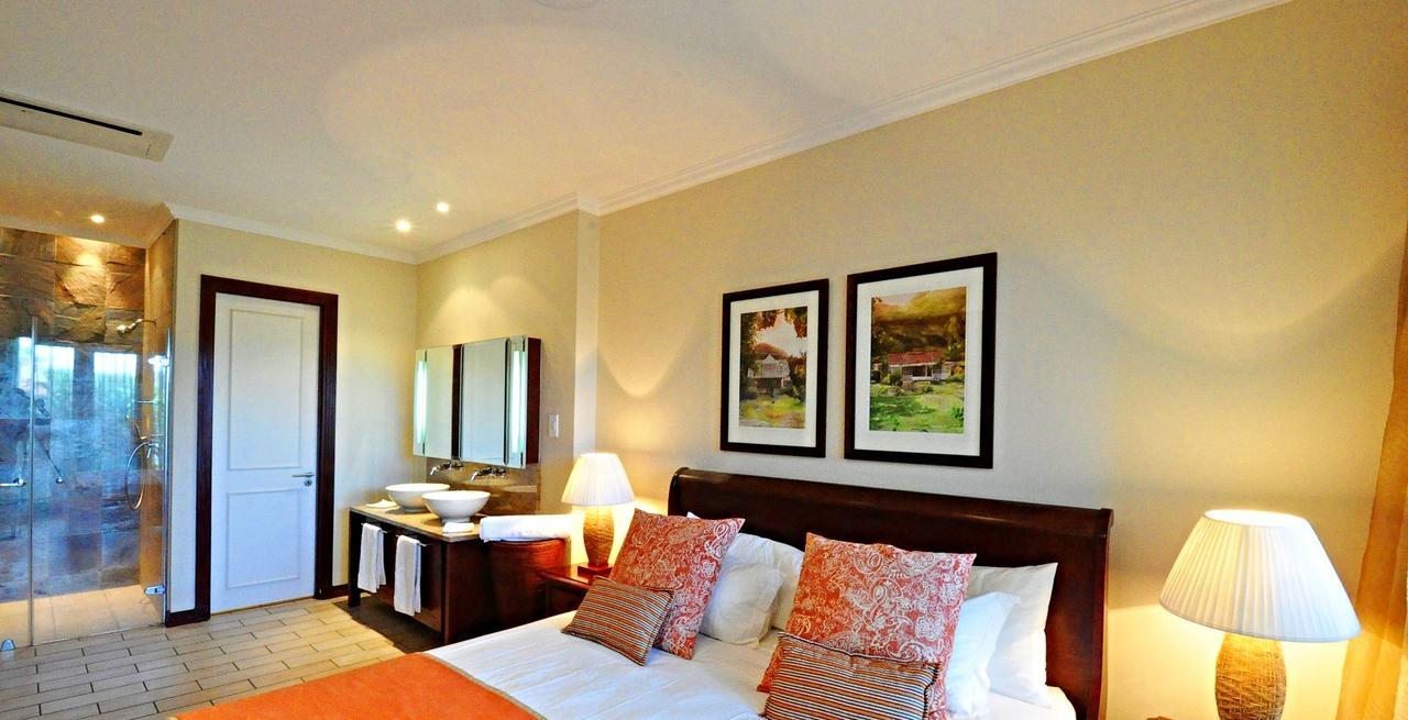 Island, Front, Luxury, 3 Bed Ensuite, Wifi * Eden Island